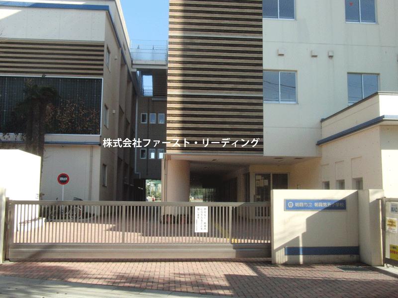 Primary school. Fifth to elementary school 730m