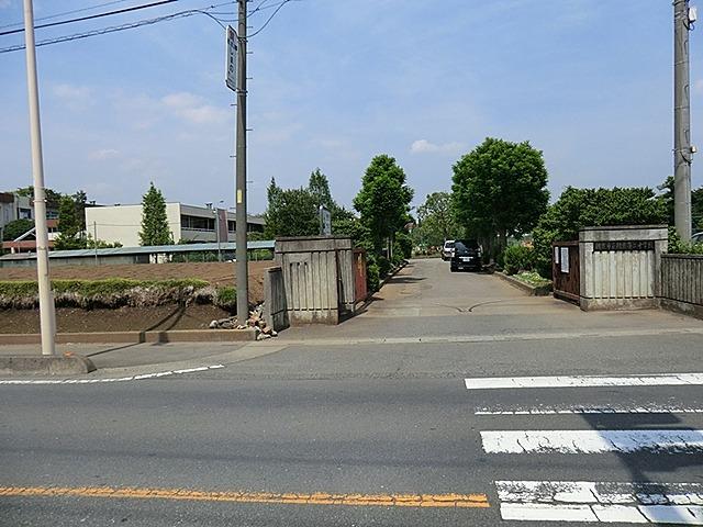 Junior high school. Up to the second in the 1900m