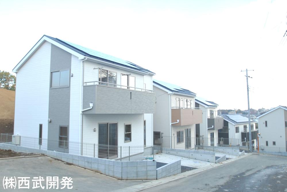 Local appearance photo. Local (12 May 2013) Shooting