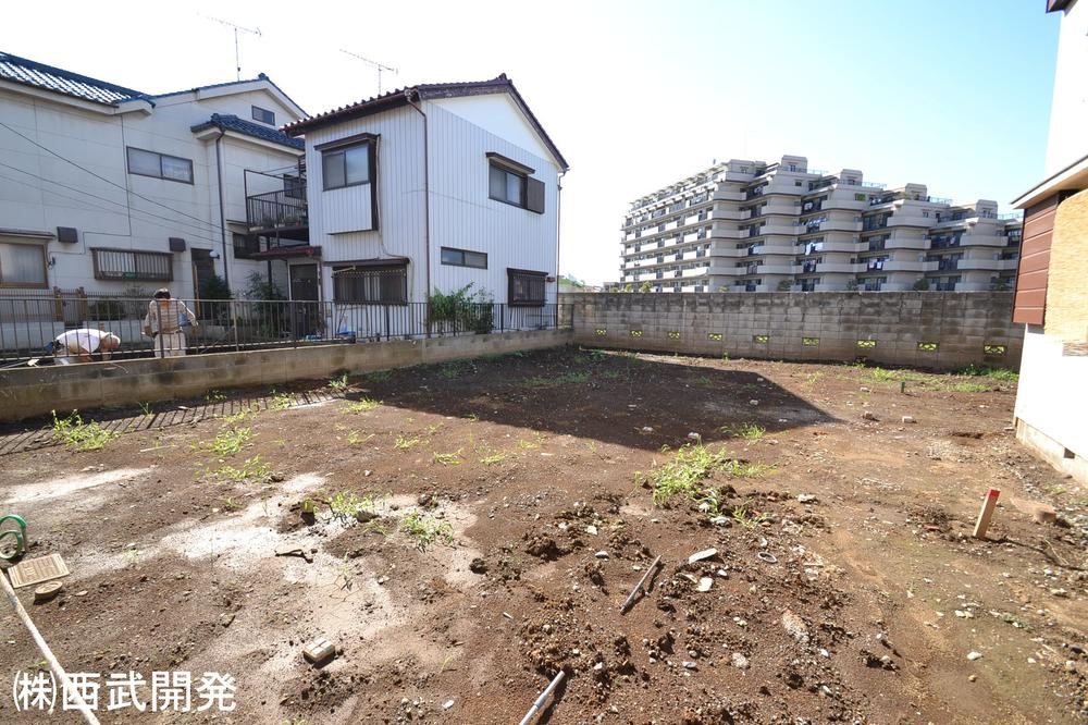 Local photos, including front road. Local (September 2013) Shooting