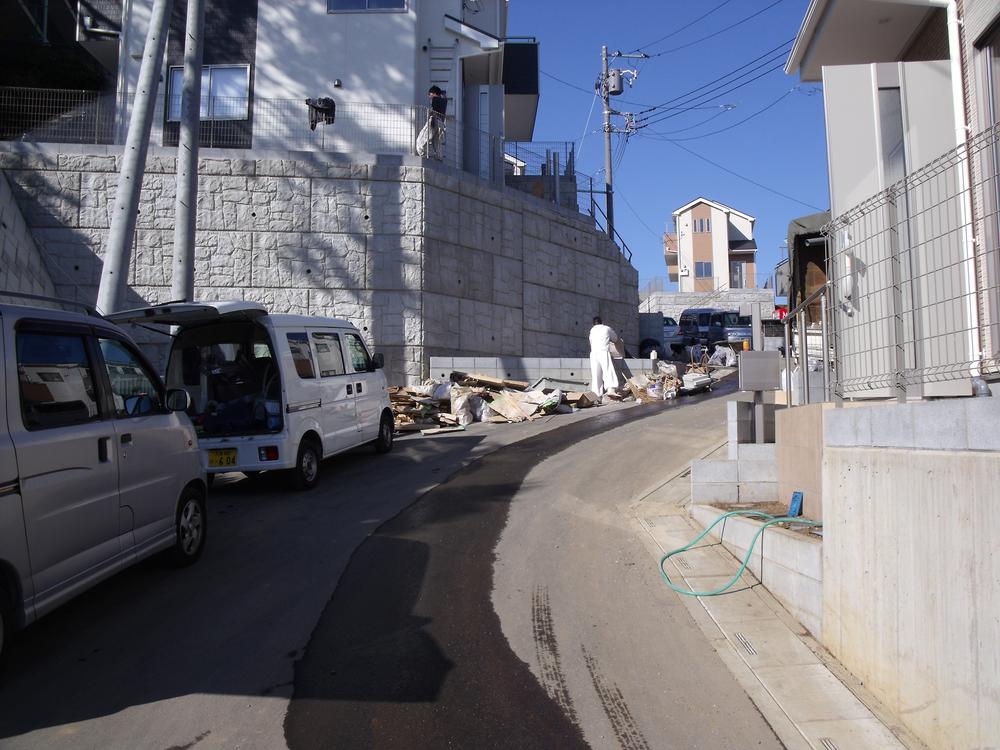 Local photos, including front road. Local (11 May 2013) Shooting