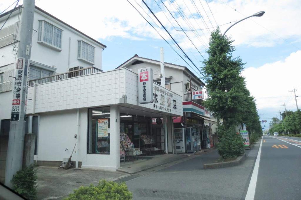 Other. Suzukiya 270m until the bookstore (Other)