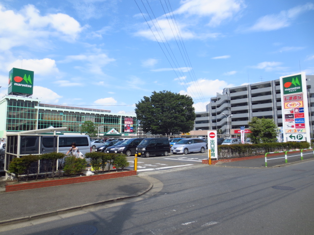 Supermarket. Maruetsu Asaka store up to (super) 519m