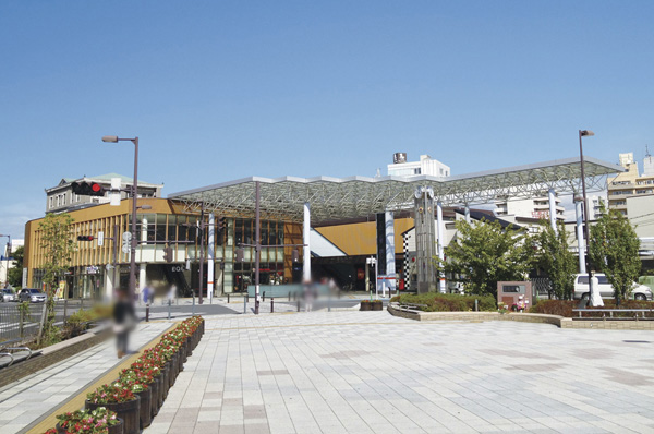 Asaka Station (about 800m / A 10-minute walk)