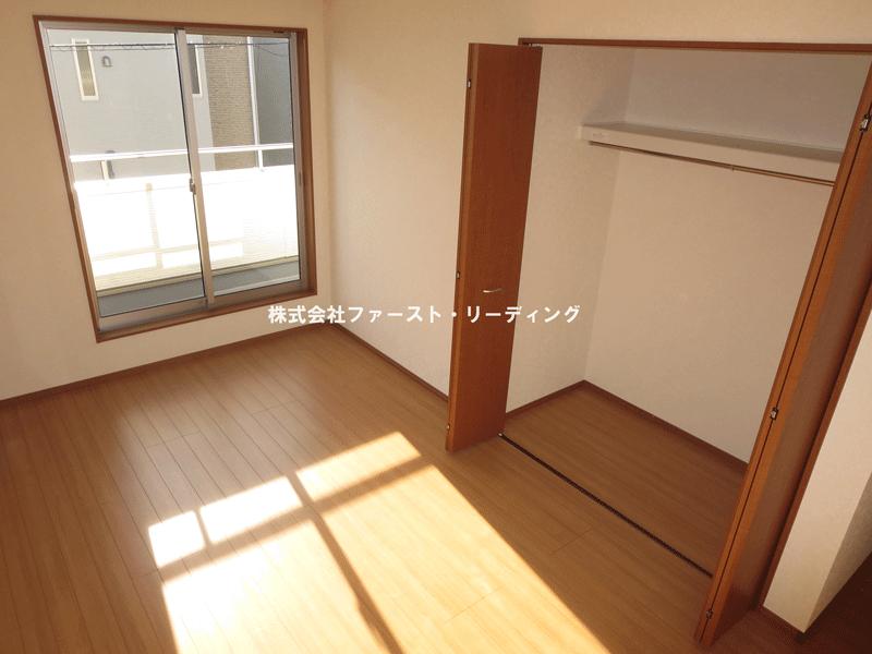 Receipt. All room is with a closet! (Same specification equipment)