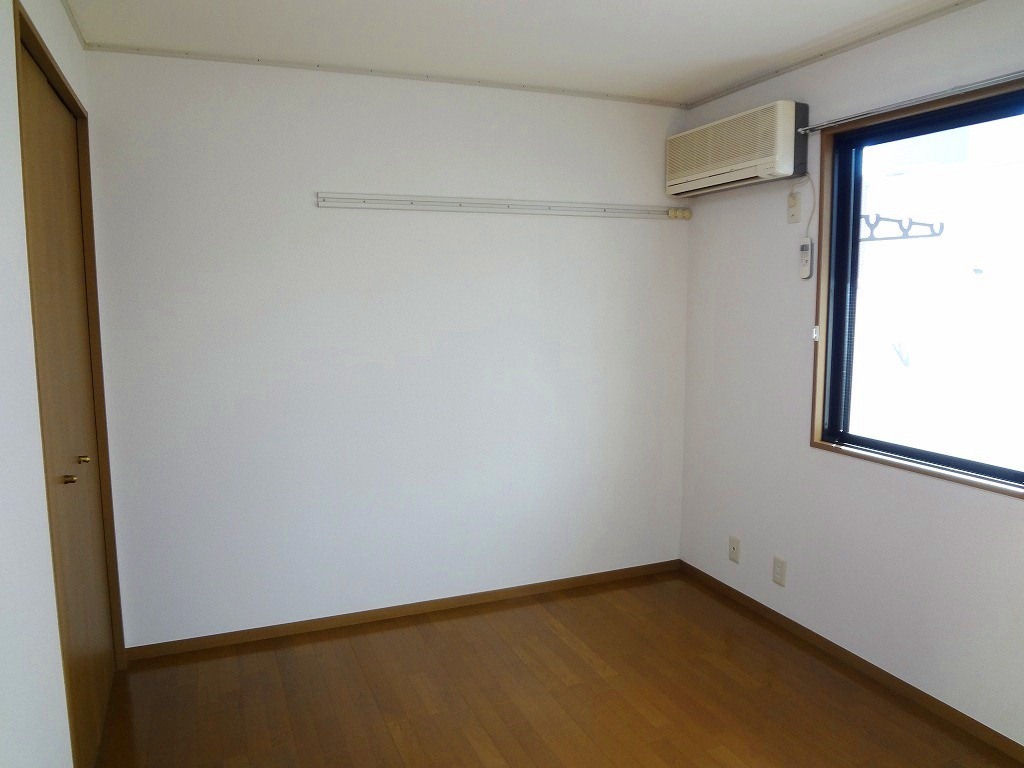 Other room space. Reference photograph