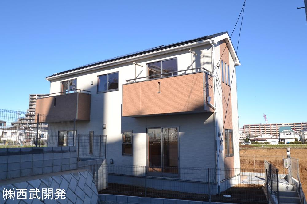 Local appearance photo. Local (12 May 2013) Shooting