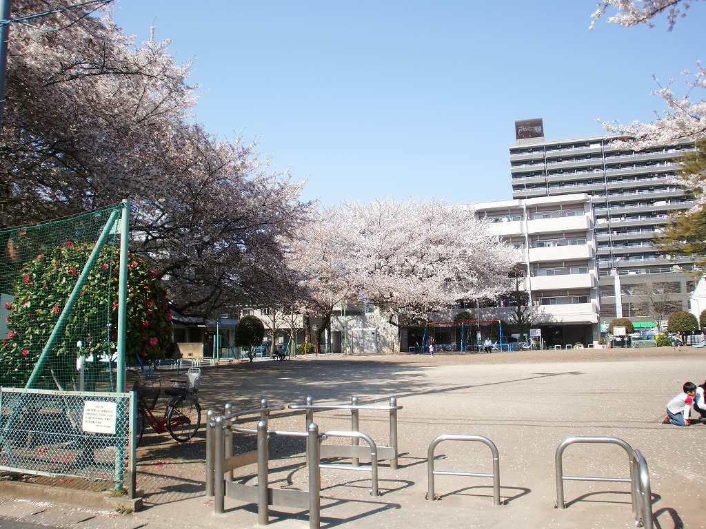 park. 250m until Benzai park (park)