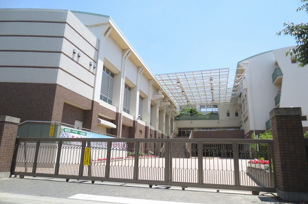 Junior high school. The first junior high school until the (junior high school) 1400m