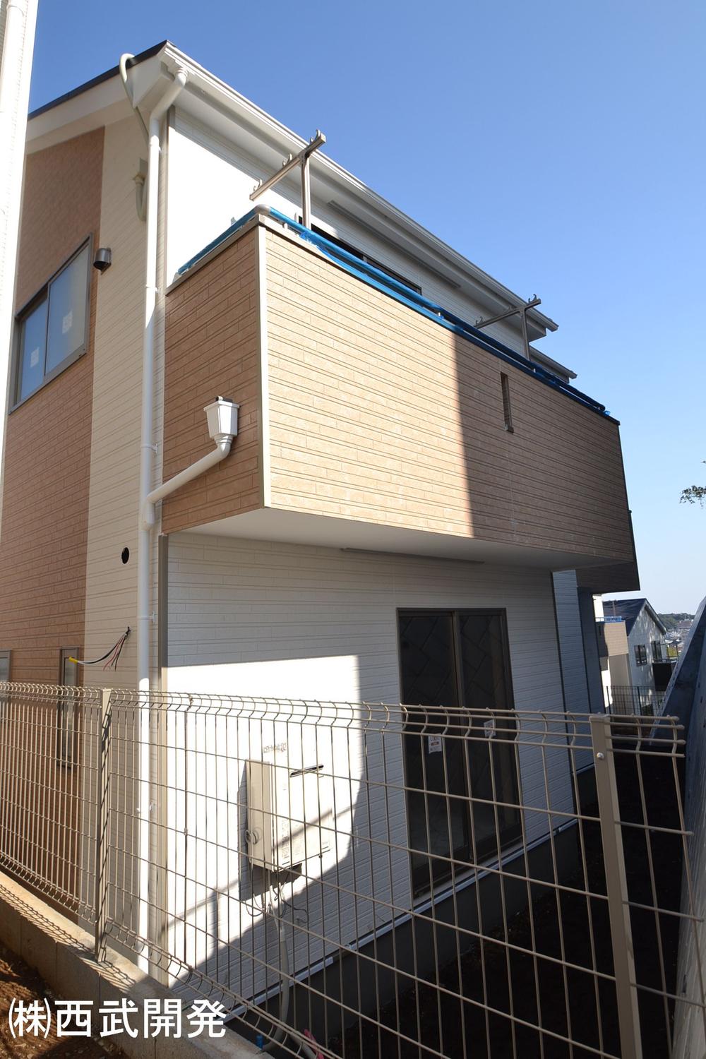 Local appearance photo. Local (12 May 2013) Shooting