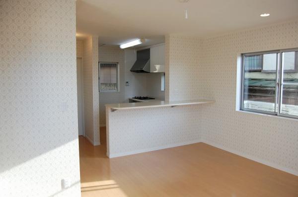 Living. Peace of mind arrived eyes for children to have the dishes in the kitchen