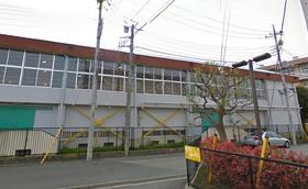 Junior high school. Asaka Municipal Asaka third junior high school (junior high school) up to 1100m