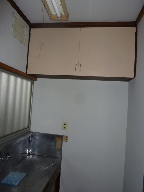 Kitchen. Kitchen top shelf