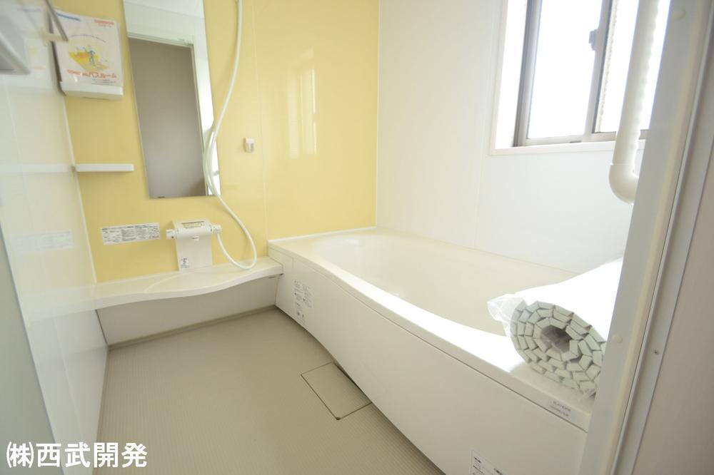 Bathroom. Indoor (11 May 2013) Shooting 11 Building