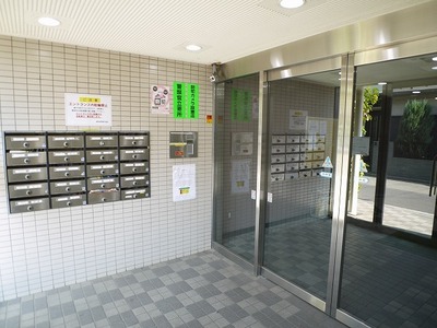 lobby. Auto with lock.