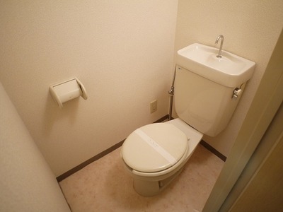 Toilet. bus ・ Restroom.