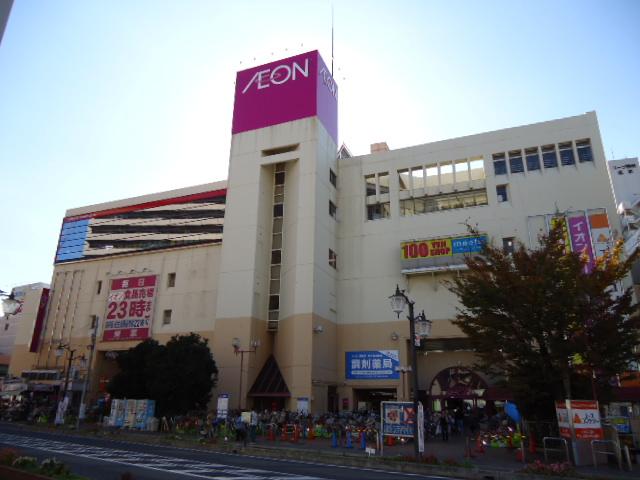 Shopping centre. Ion Niiza store (Satie) up to 690m clothing and accessories like we are also fulfilling ion Niiza store.