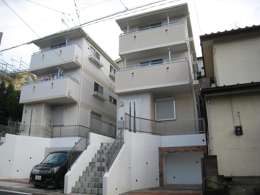 Local appearance photo. Local (10 May 2013) Shooting