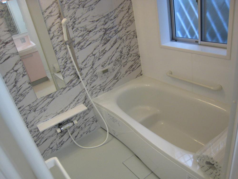 Bathroom. Indoor (10 May 2013) Shooting