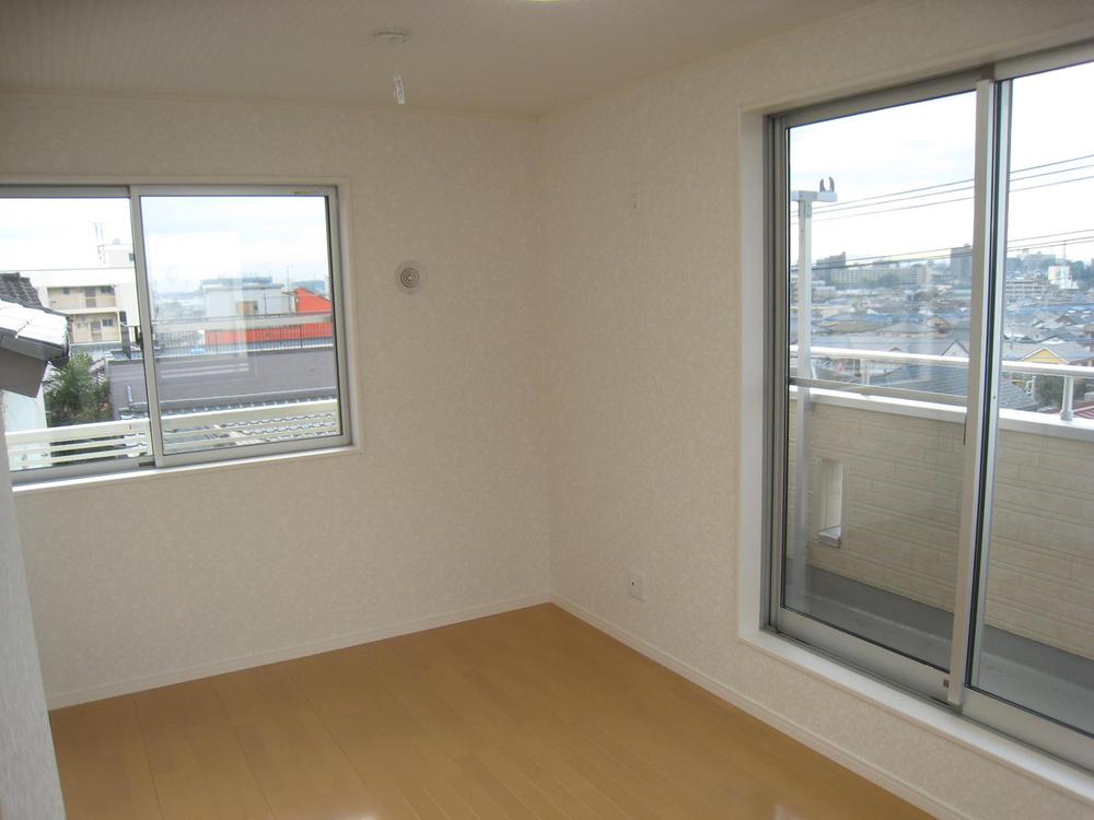 Non-living room. Indoor (10 May 2013) Shooting