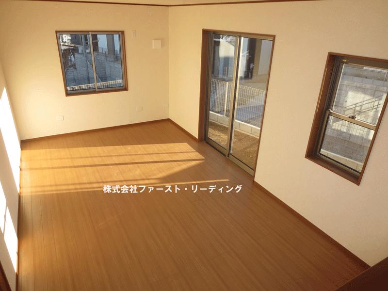 Living.  [15 Building] A light and airy 14.8 quires LDK! (November 2013) Shooting