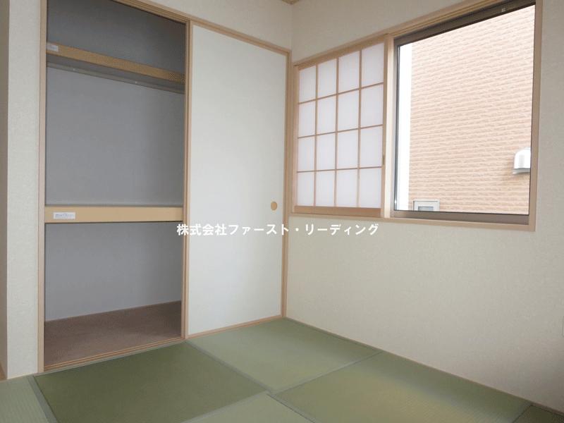 Non-living room.  [13 Building] Living and is 2WAY type Japanese-style room 5 quires from the Hall! (November 2013) Shooting