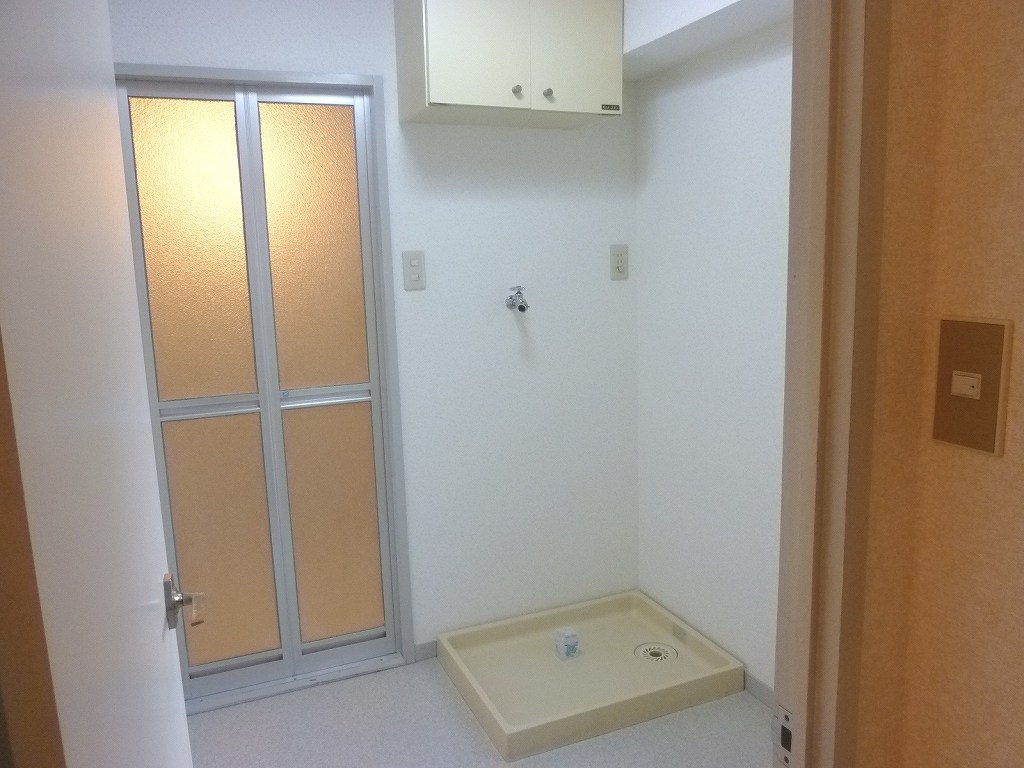 Washroom. Dressing room