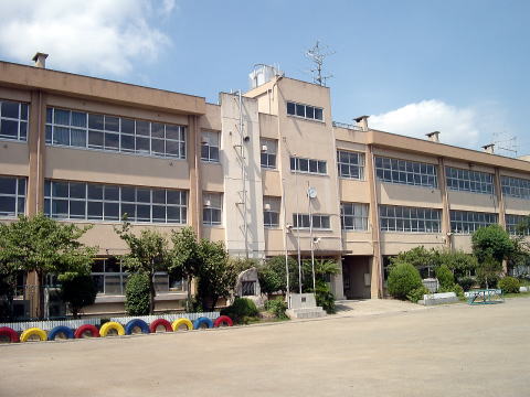 Primary school. Asaka Municipal third elementary school (elementary school) up to 500m
