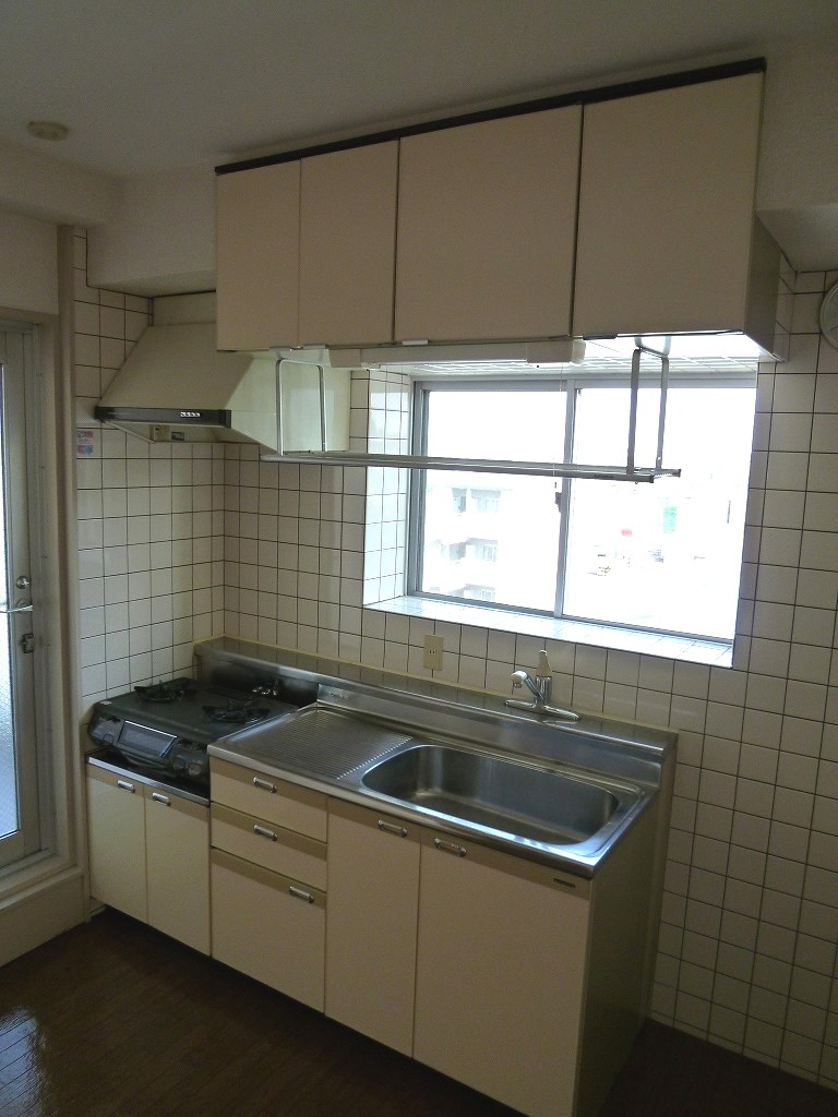 Kitchen. Reference photograph