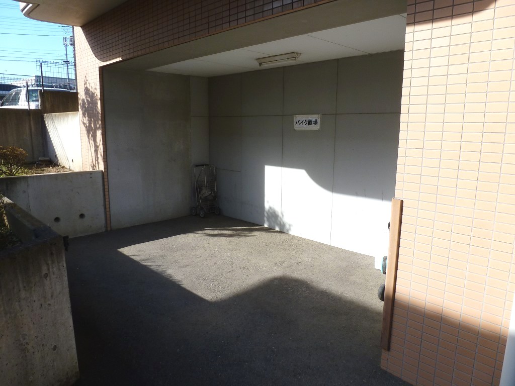 Other common areas. Bike shelter