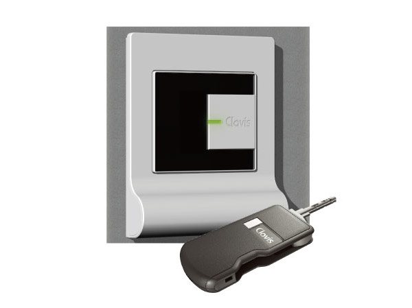 Security.  [Handsfree key "adopted Tebra (empty-handed)] Entrance key, Without removing from in a bag or pocket, Tebra can only unlock closer to the reader employs a "Tebra key".  ※ General key is stored.  ※ When your delivery will be four Tebra key one non-contact key.  ※ When Tebra key is covered in those made of metal, Or when in the vicinity of the electronic devices (such as mobile phones), Or strong radio waves, Depending on the environment such as the circumstances under which some of the noise, There are times when it does not work.