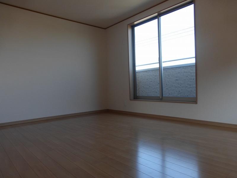 Non-living room. Sales Local: 1 Building Western style room