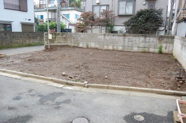 Local appearance photo. Local: 2013 October