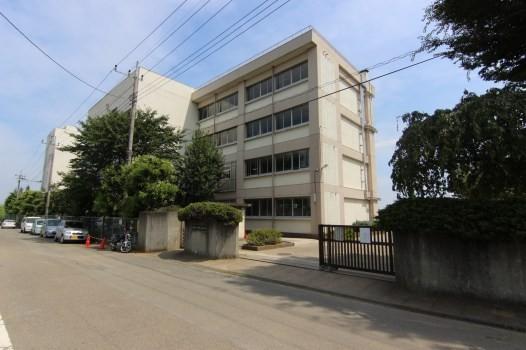 Junior high school. Asaka 1300m walk 17 minutes to the fifth junior high school