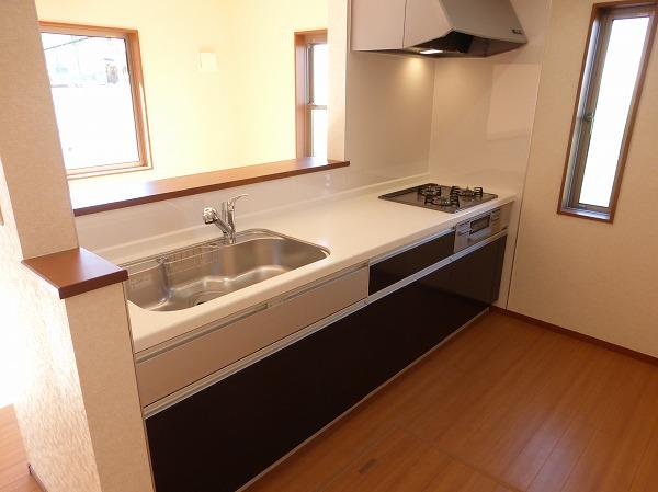 Kitchen. 13 Building kitchen