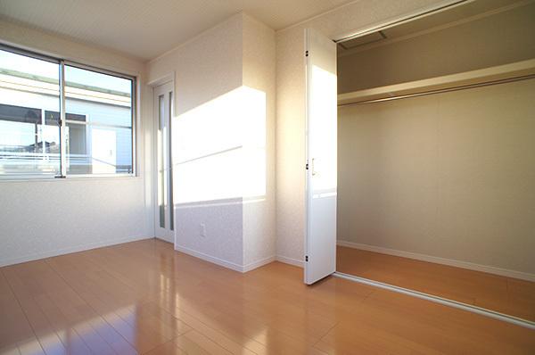 Non-living room. Indoor (12 May 2013) Shooting