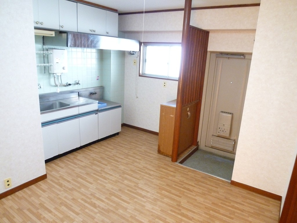 Living and room. Reference photograph