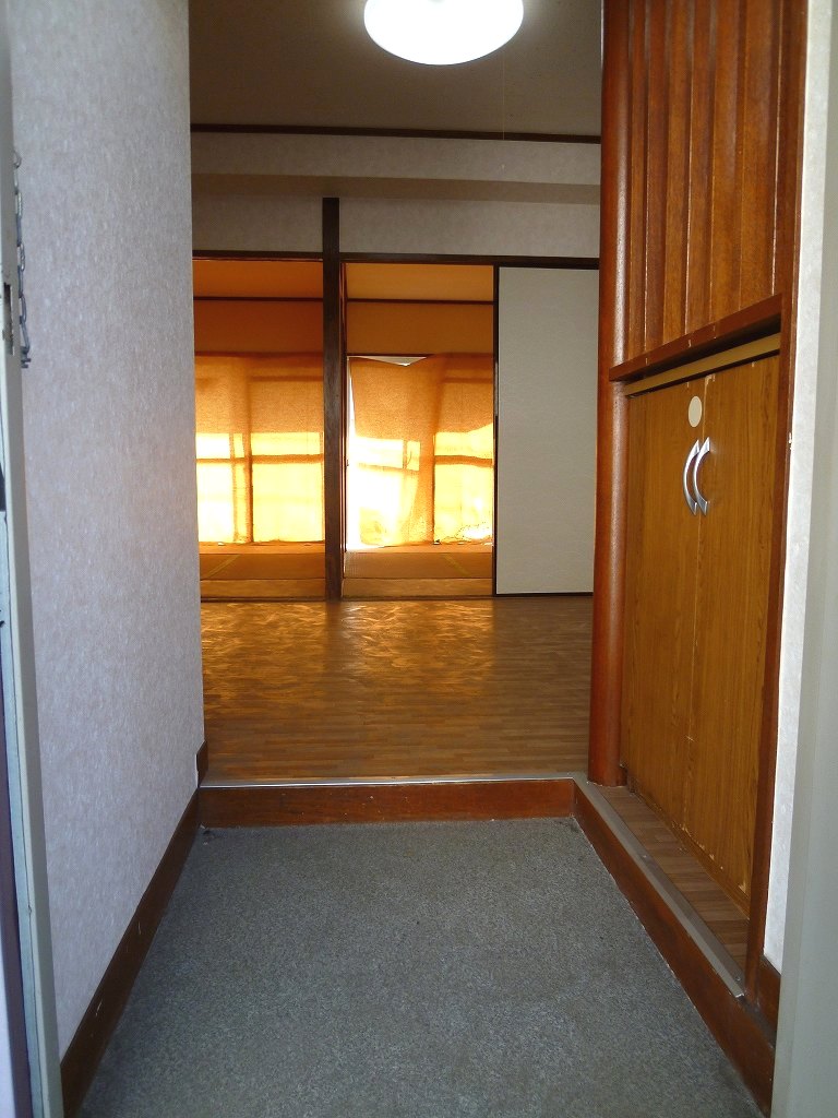 Entrance. Reference photograph