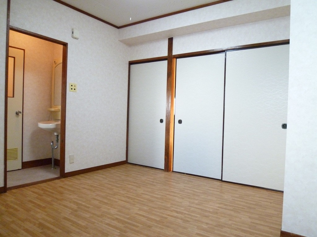 Kitchen. Reference photograph