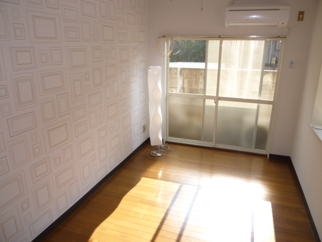 Living and room. Is another of the room. 