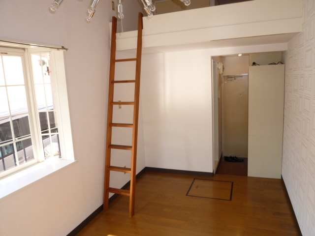 Living and room. Is another of the room. 