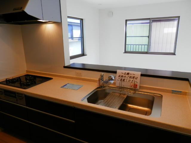 Kitchen. Local (August 2013) Shooting