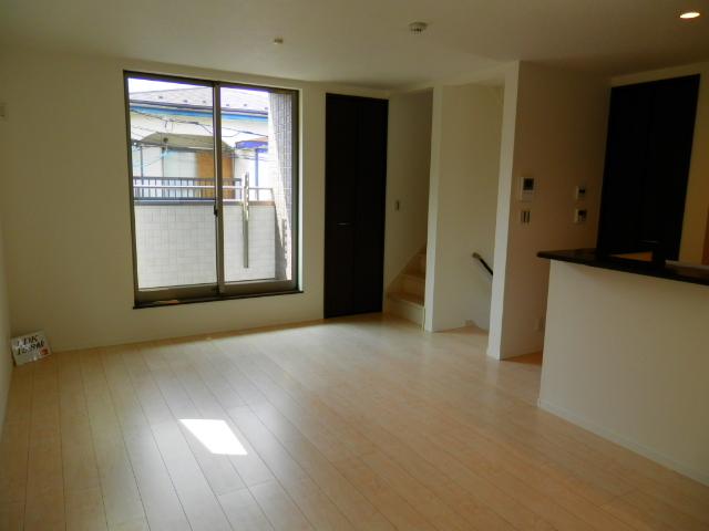 Living. Local (August 2013) Shooting