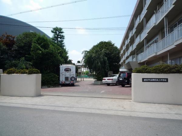 Junior high school. Third 450m up to junior high school (6-minute walk)