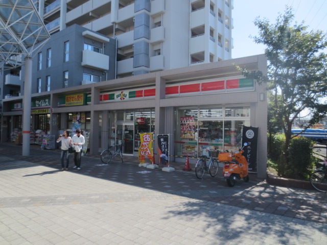 Convenience store. Thanks Asaka Station North store up (convenience store) 152m