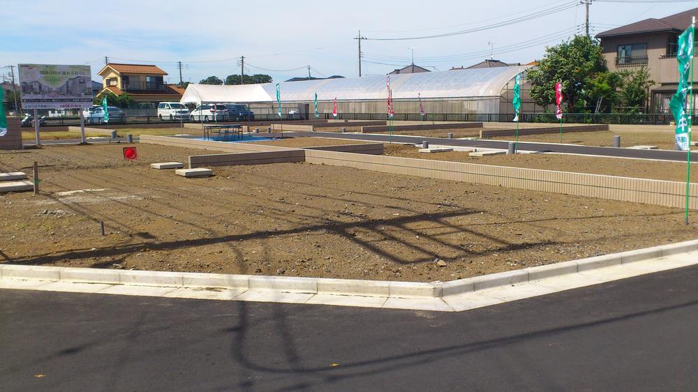 Local photos, including front road