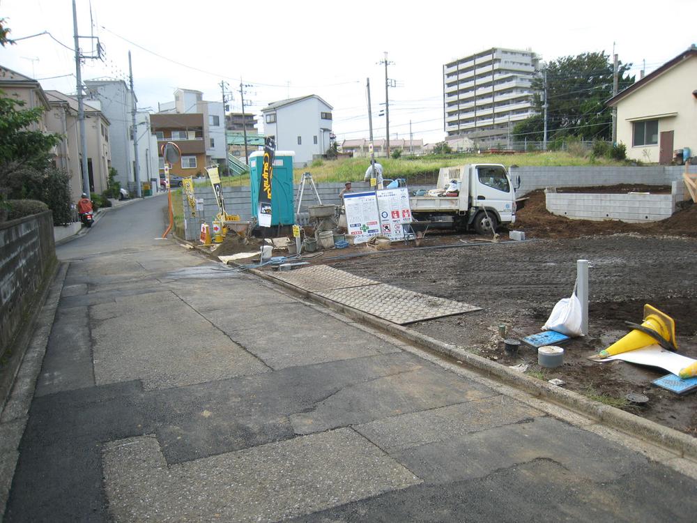Local photos, including front road. Local (10 May 2013) Shooting