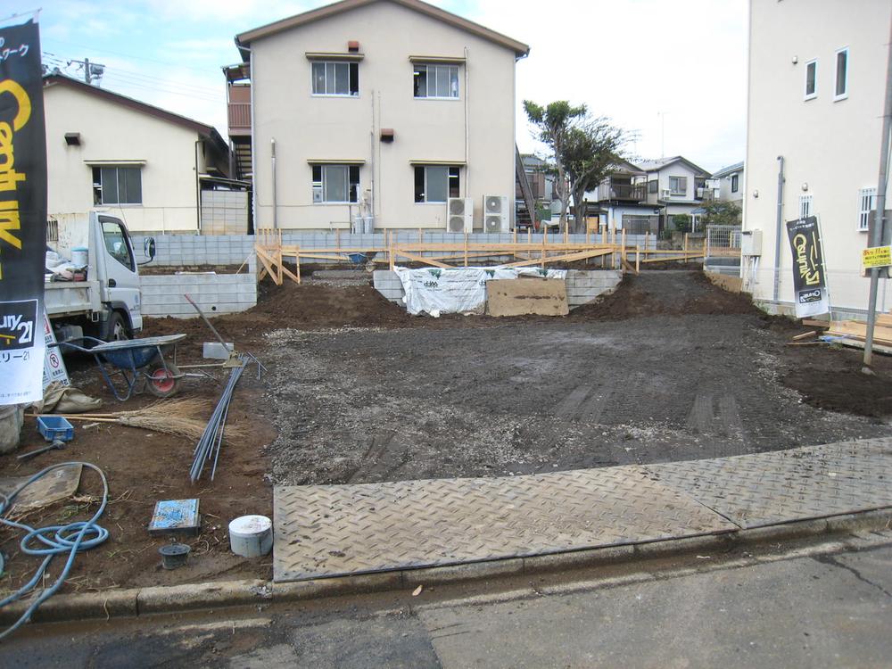 Local appearance photo. Local (10 May 2013) Shooting