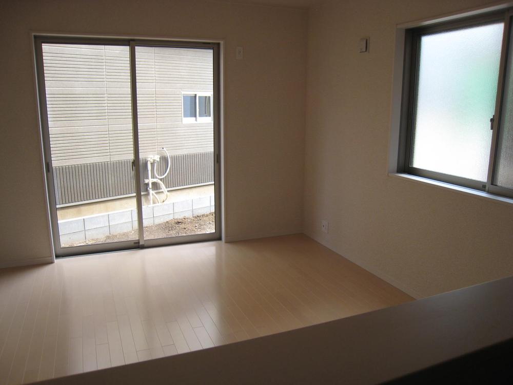 Same specifications photos (living)