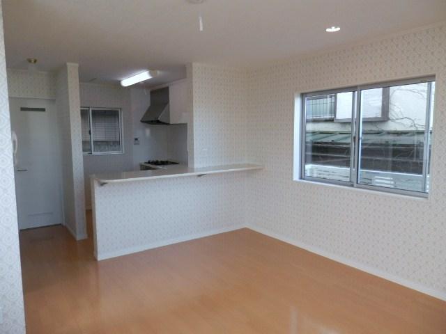 Living. Local (11 May 2013) Shooting